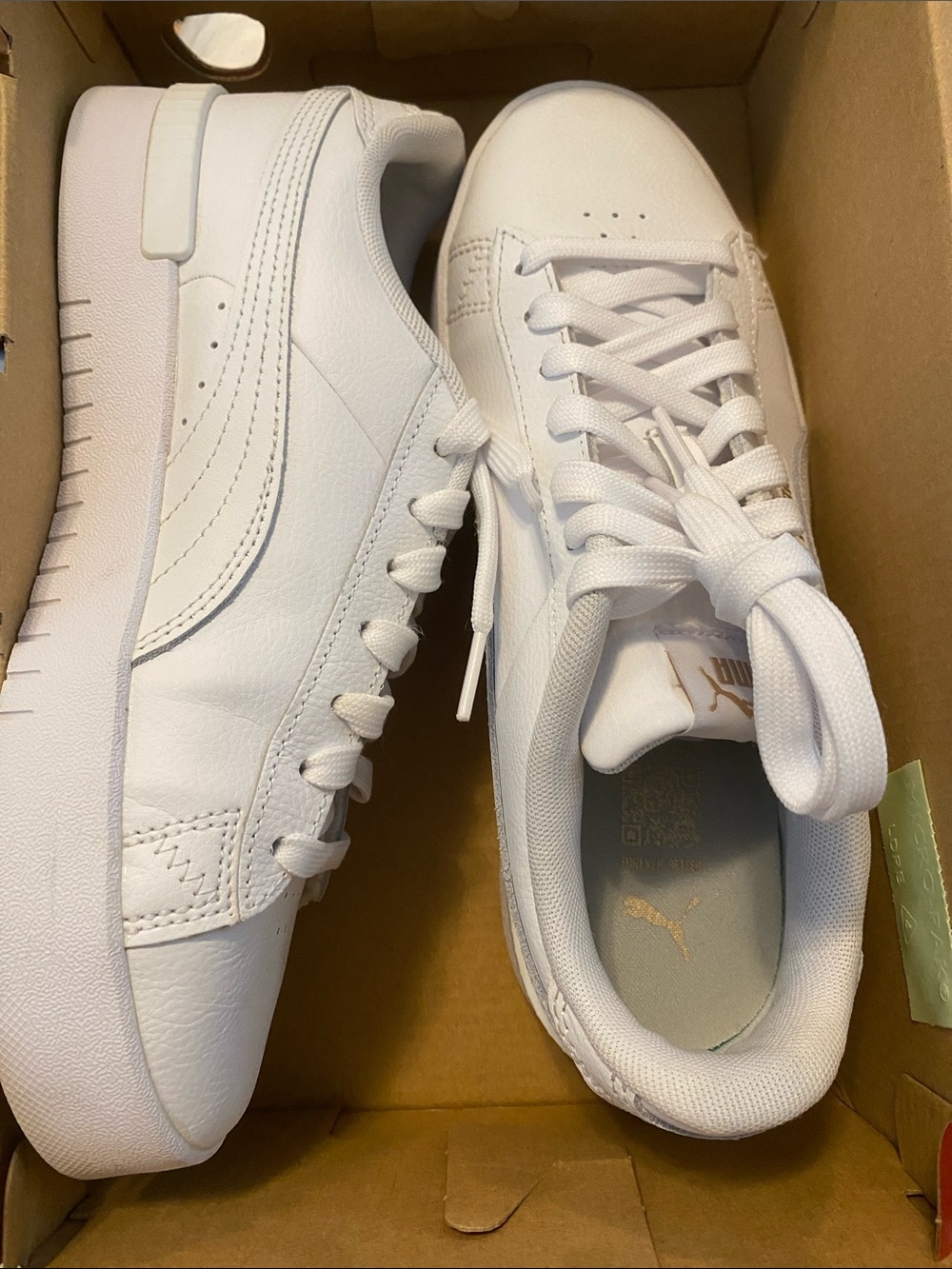 PUMA Womens Low Top White Leather Court Sneakers Size 7.5 Casual Lace Up Shoes - Picture 3 of 10